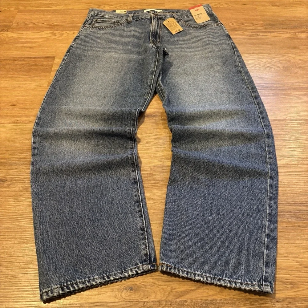 Levi's '94 Baggy Mid Rise Loose Hip and Thigh Straight Leg Blue Jeans 32x31 NWT‎